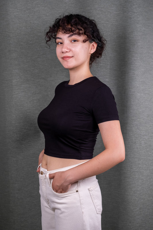 Siyah Basic Crop