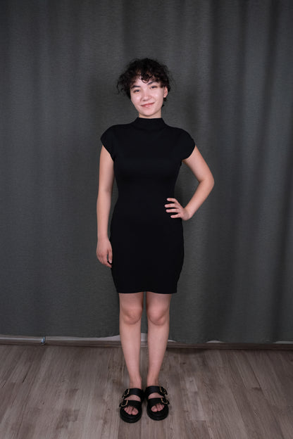 Siyah Triko Elbise