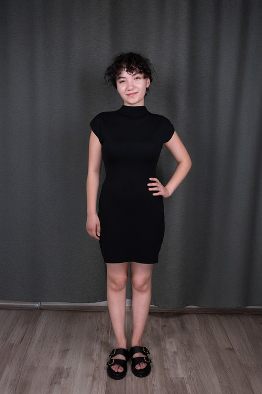 Siyah Triko Elbise