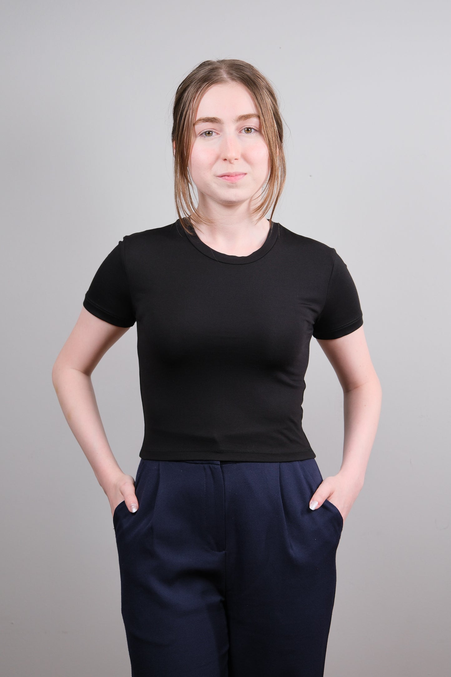 Siyah Basic Crop
